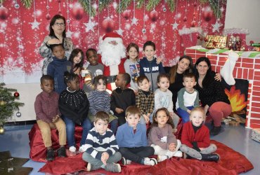 PÈRE NOËL DANS LES ÉCOLES ET CENTRES DE LOISIRS